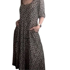 Boden Floral Knit Midi Dress Sz 10 Ditsy Floral Black White Cottagecore Feminine